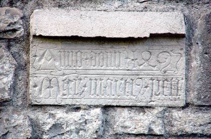 Johnn Jaritz, foto di un particolare della facciata della Chiesa di San Quirino