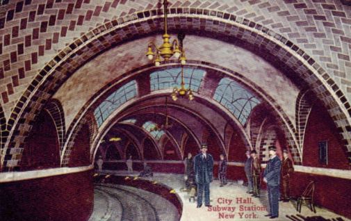 Mosaico nella stazione di City Hall della metropolitana di New York